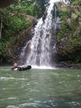 Hiking di Cijalu Waterfall