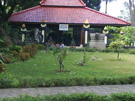 Taman Kota Kridanggo