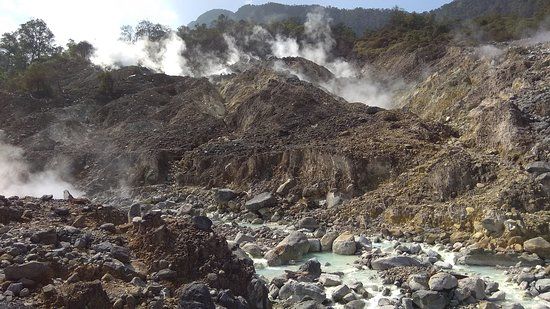 Ratu Crater