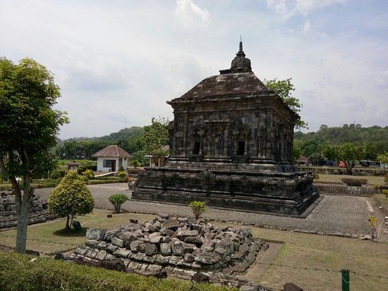 Candi Banyunibo