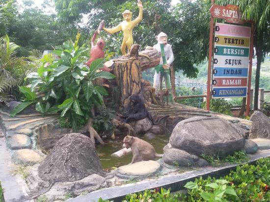 Hiking di Kreo Cave
