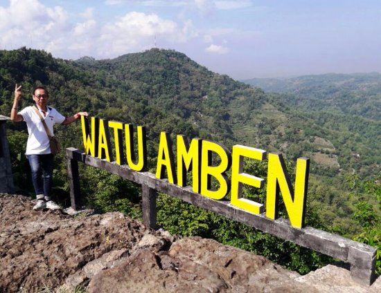 Watu Amben Pandeyan
