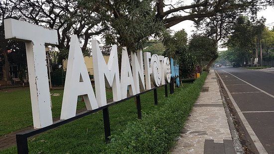Bersepeda di Taman Foto Bandung