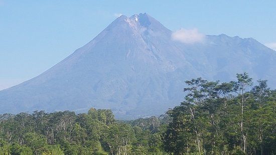 Hiking di Gunung Merapi
