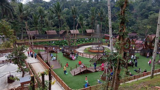 Bersepeda di sekitar kota