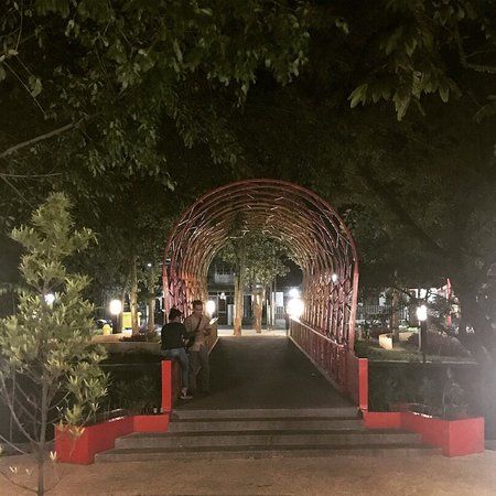 Bersepeda di Regol Park