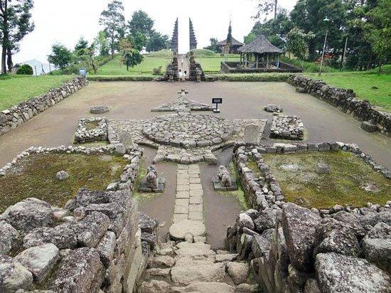 Cetho Temple