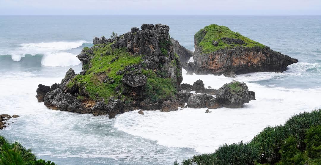 Pantai Nglambor