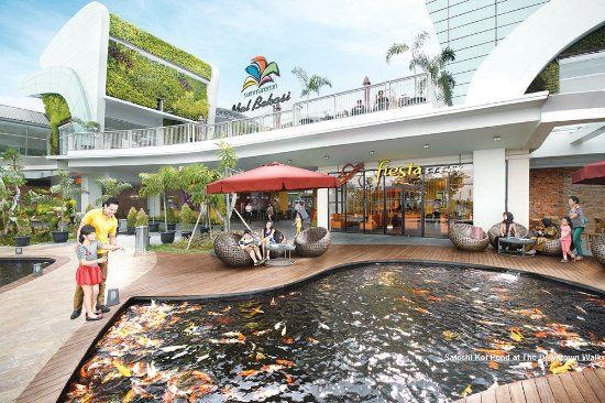 Mall Sumarecon Bekasi