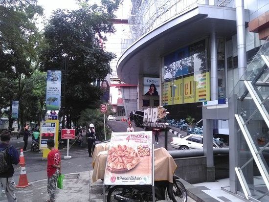 Istana BEC
