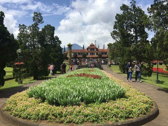 Taman Bunga Nusantara