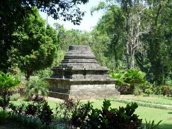 Sumberawan Temple
