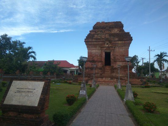 Candi Pari