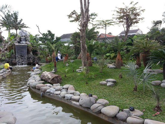 Bersepeda di Peta Park
